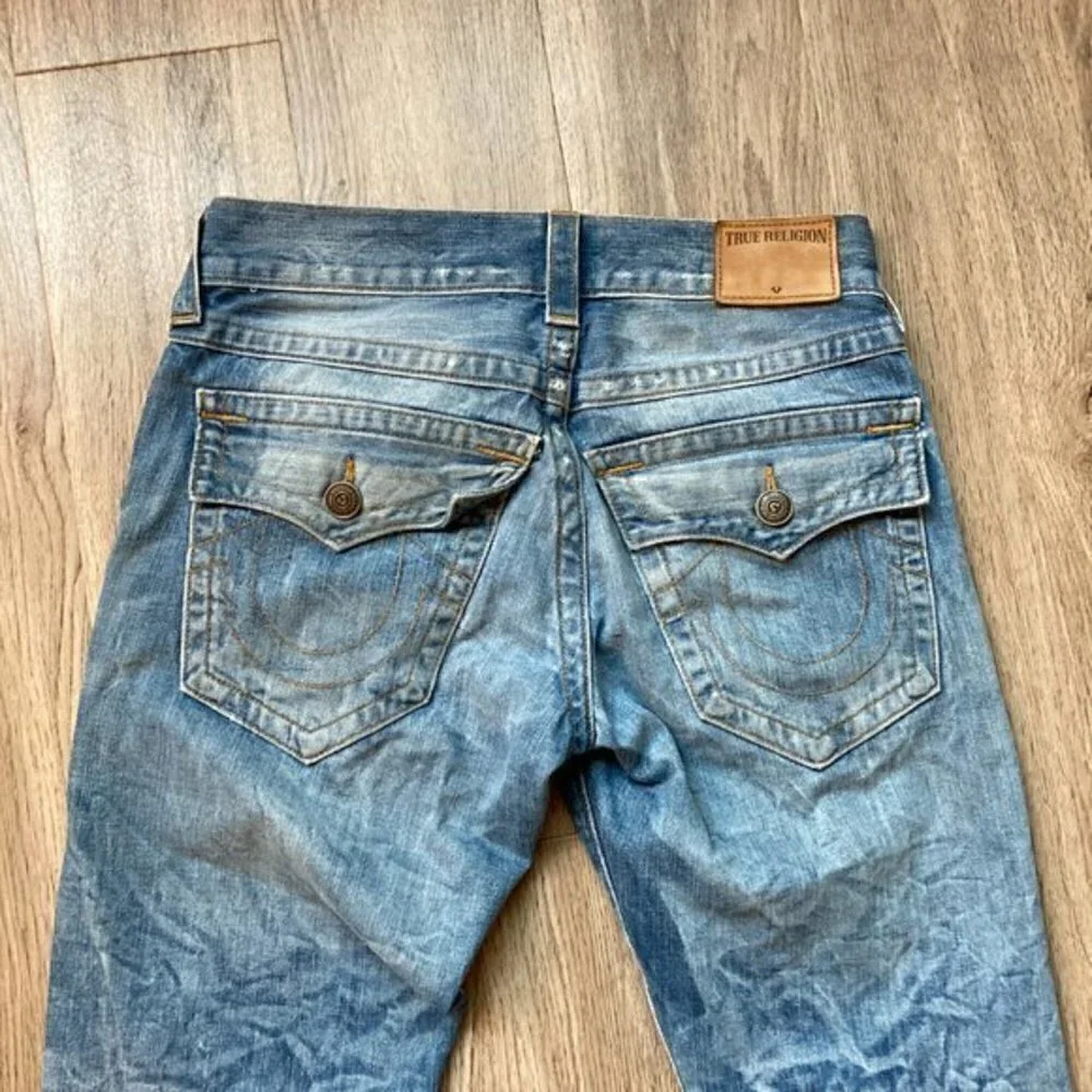 True Religion Geno Relaxed Slim Jeans Size 28 Tall